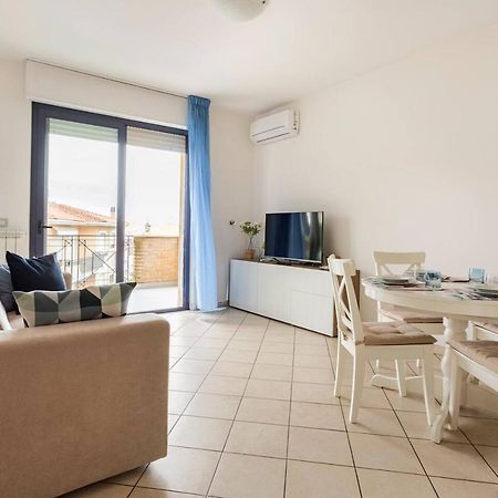 Alloggio Vista Mare - Parcheggio Gratis Pineto Exterior photo