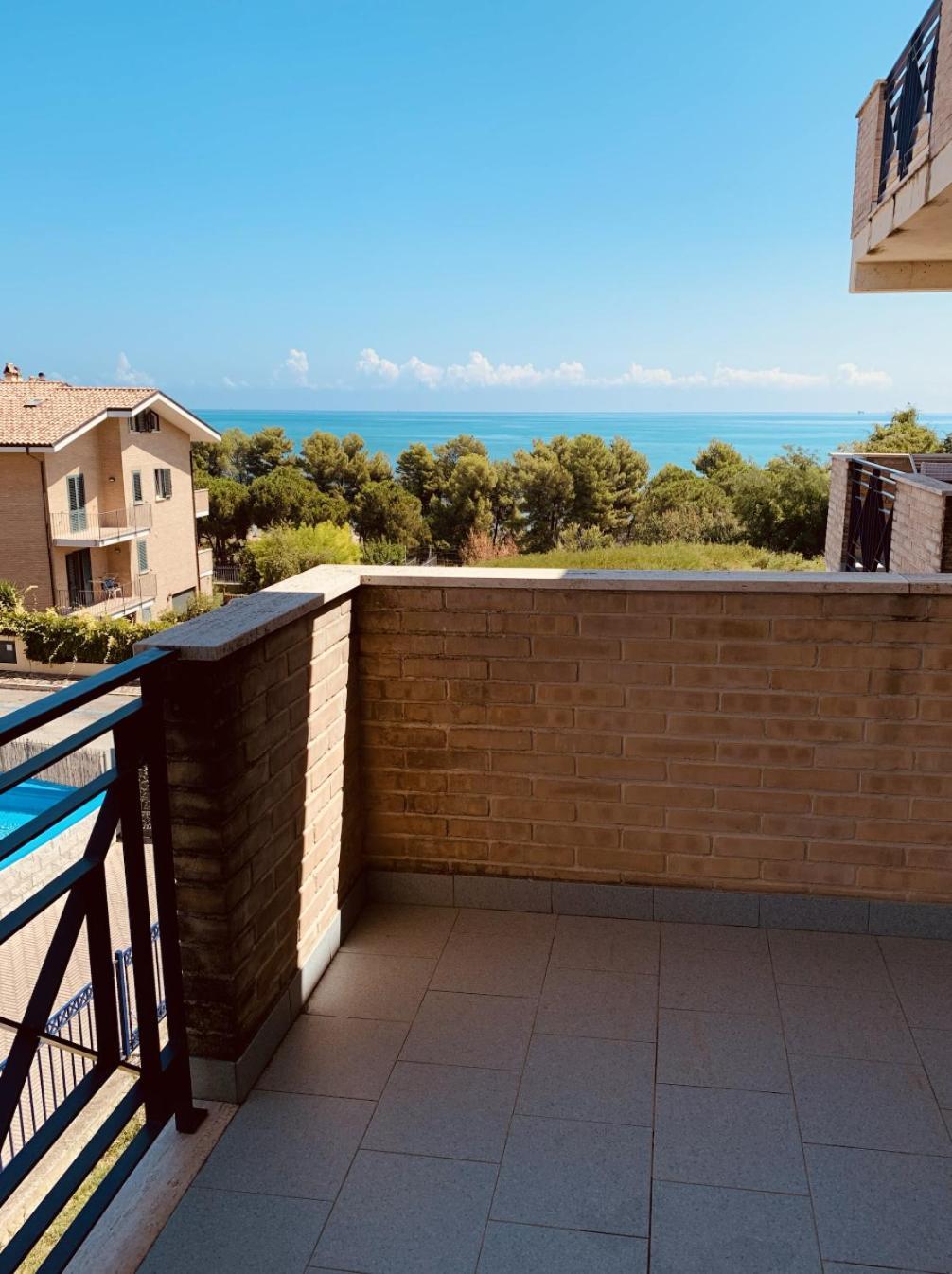 Alloggio Vista Mare - Parcheggio Gratis Pineto Exterior photo